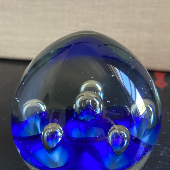 Art Glass Paperweight Cobalt Blue Base Controlled Bubbles 2.5" - Picture 6 of 7